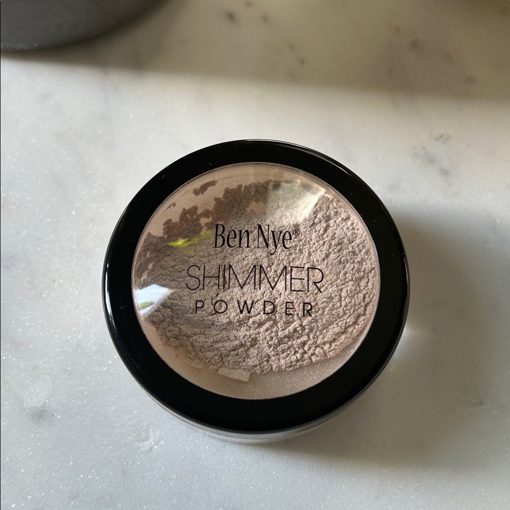 Ben Nye Shimmer Powder-Cameo Shimmer